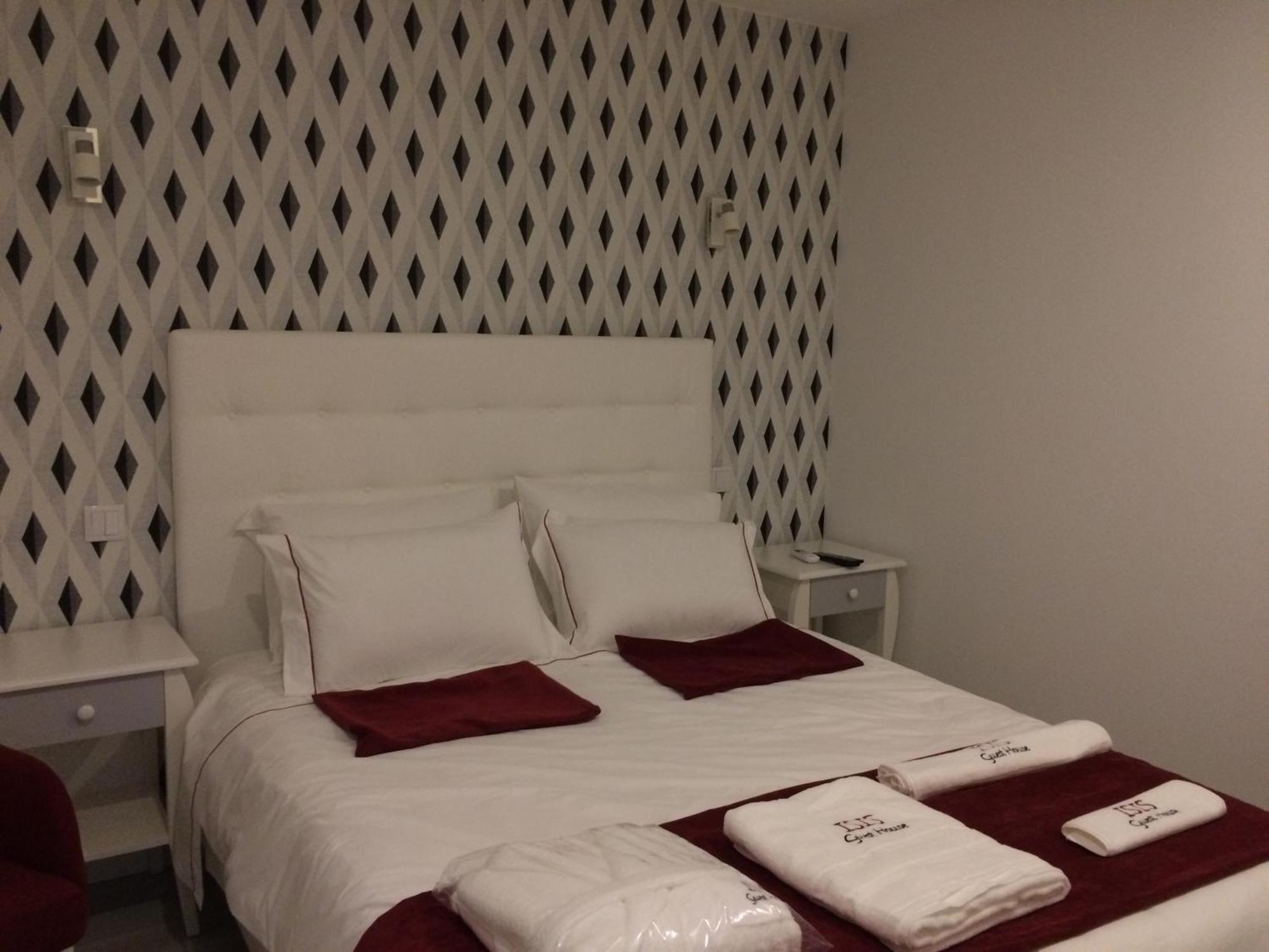 Isis Guest House Braga Bagian luar foto